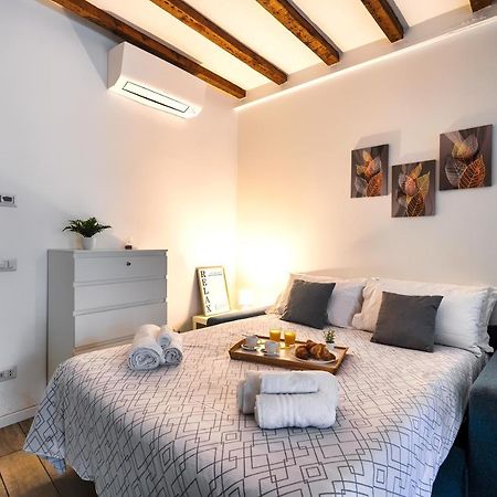 Ambrogio'S Nest - Modern Close To Cadorna Station Milano Esterno foto