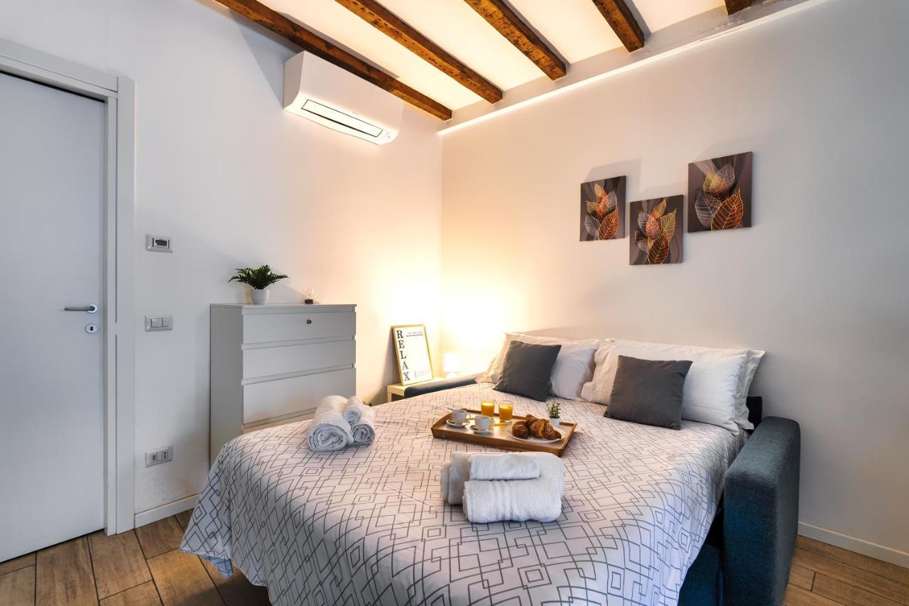 Ambrogio'S Nest - Modern Close To Cadorna Station Milano Esterno foto